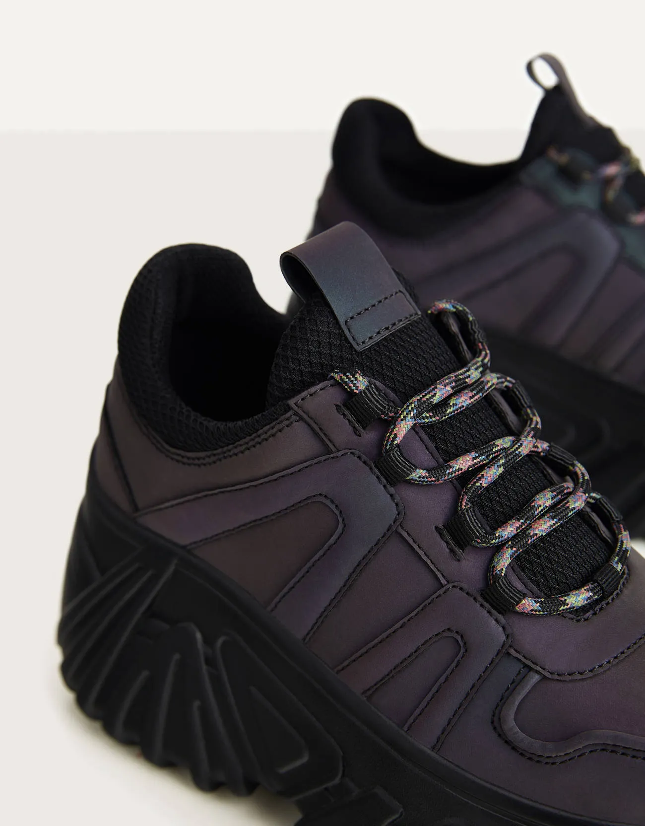 Reflective sneakers with platform sole – Schwarz – Image 4 of 6
