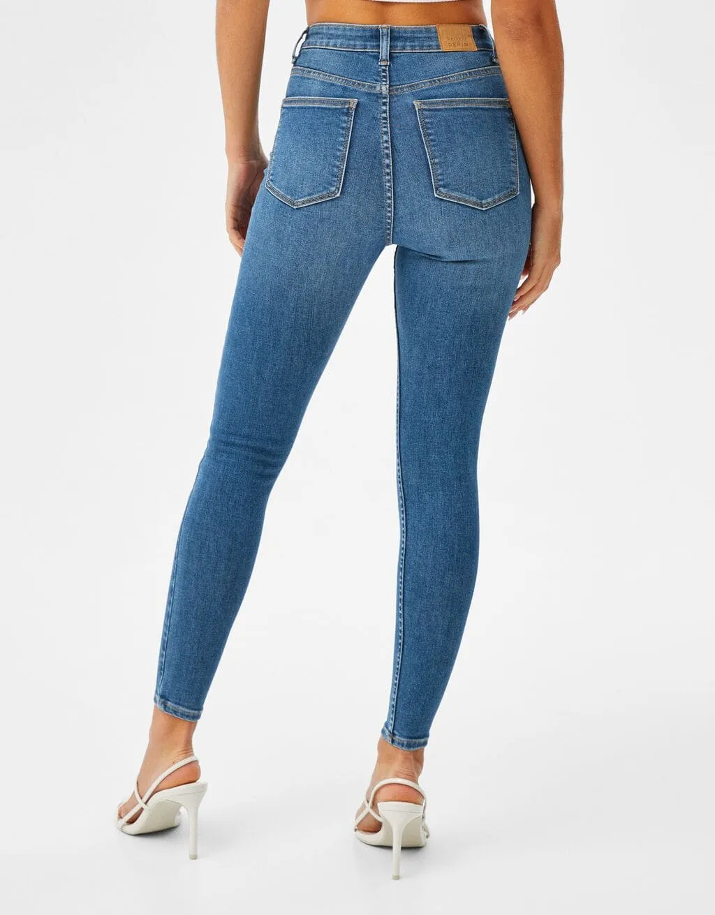 Super High Waist Jeans – Mittelblau – Bild 3 von 5
