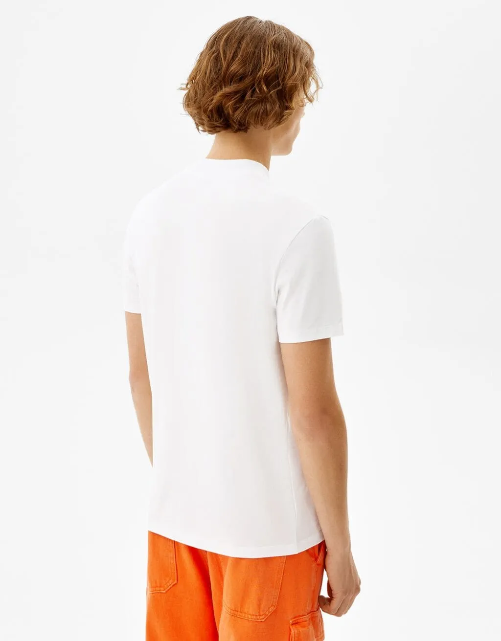 T-Shirt im Slim-Fit mit geripptem Stehkragen – Weiß – Bild 3 von 6