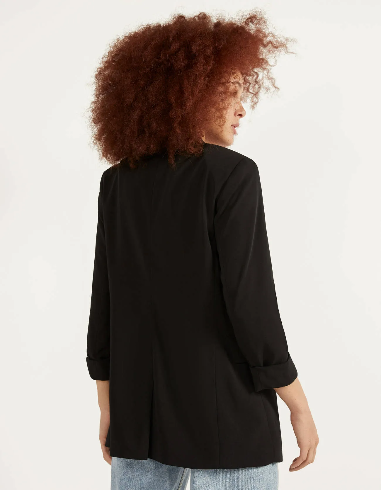 Blazer mit hochgerollten Ärmeln – Schwarz – Bild 2 von 5