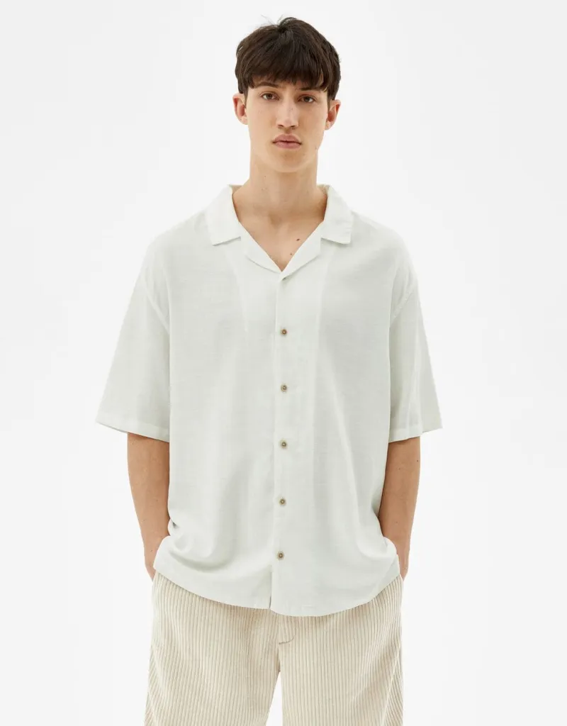 Short-sleeved shirt in relaxed fit – Weiß