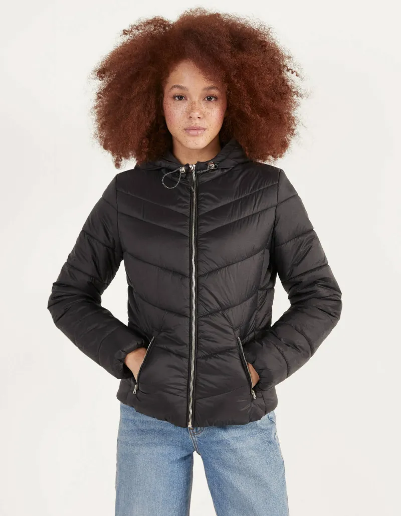 Steppjacke mit Kapuze – Schwarz
